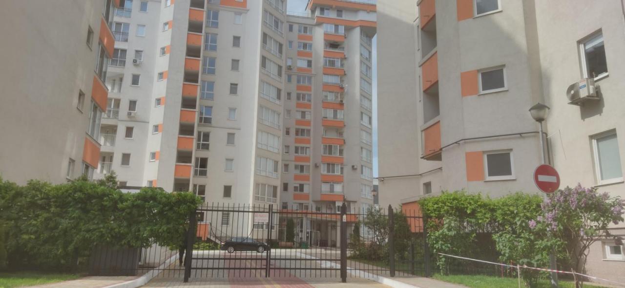 Inessa Center Guest Penthhouse Apartment Chisinau Exterior photo