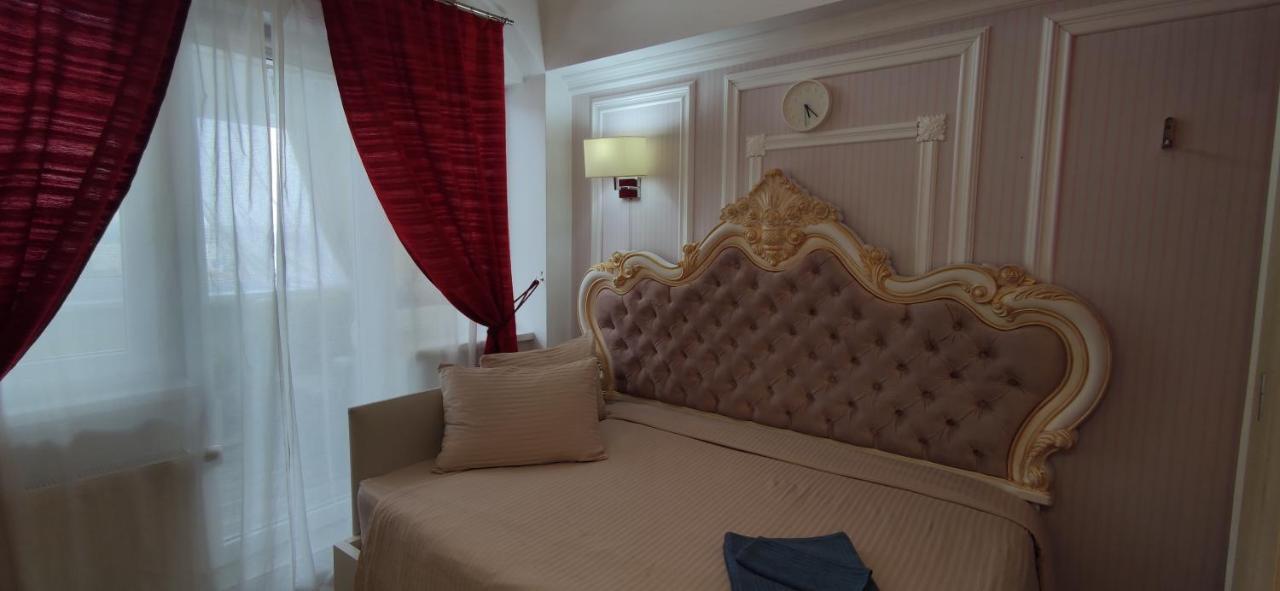 Inessa Center Guest Penthhouse Apartment Chisinau Exterior photo