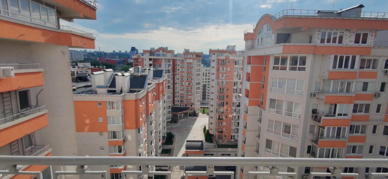 Inessa Center Guest Penthhouse Apartment Chisinau Exterior photo